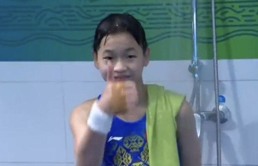 农村少妇偷人野外野战视频